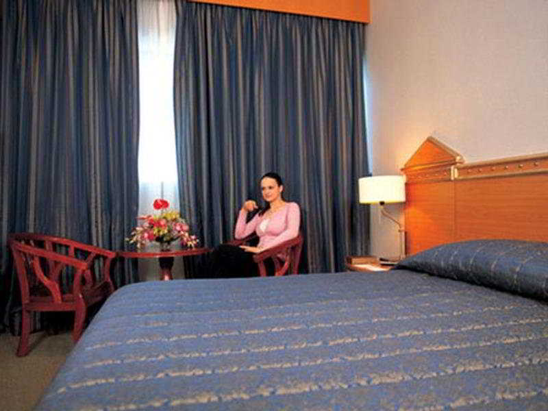 Coral Oriental Dubai Hotel Phòng bức ảnh